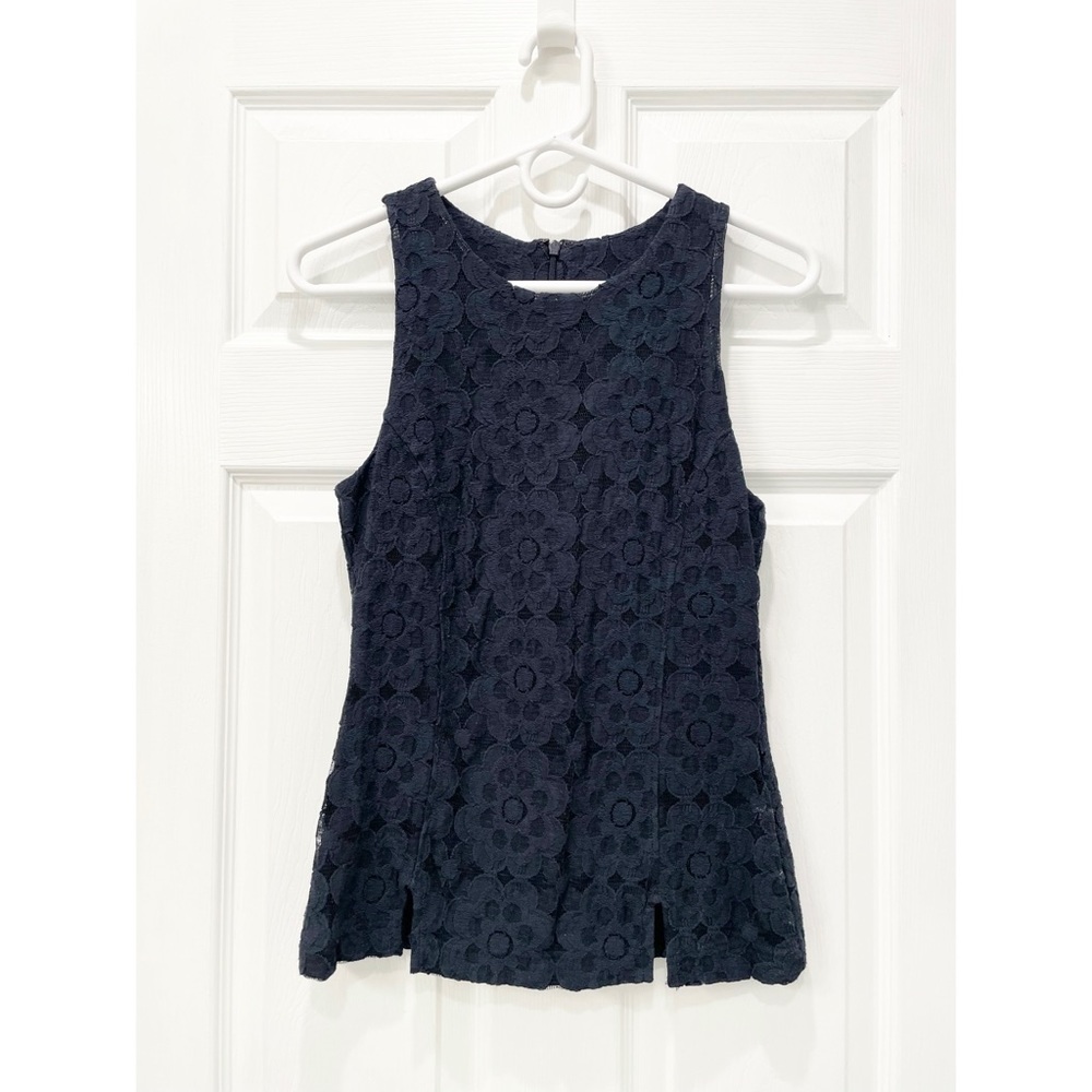 Banana Republic Sleeveless Lace Top